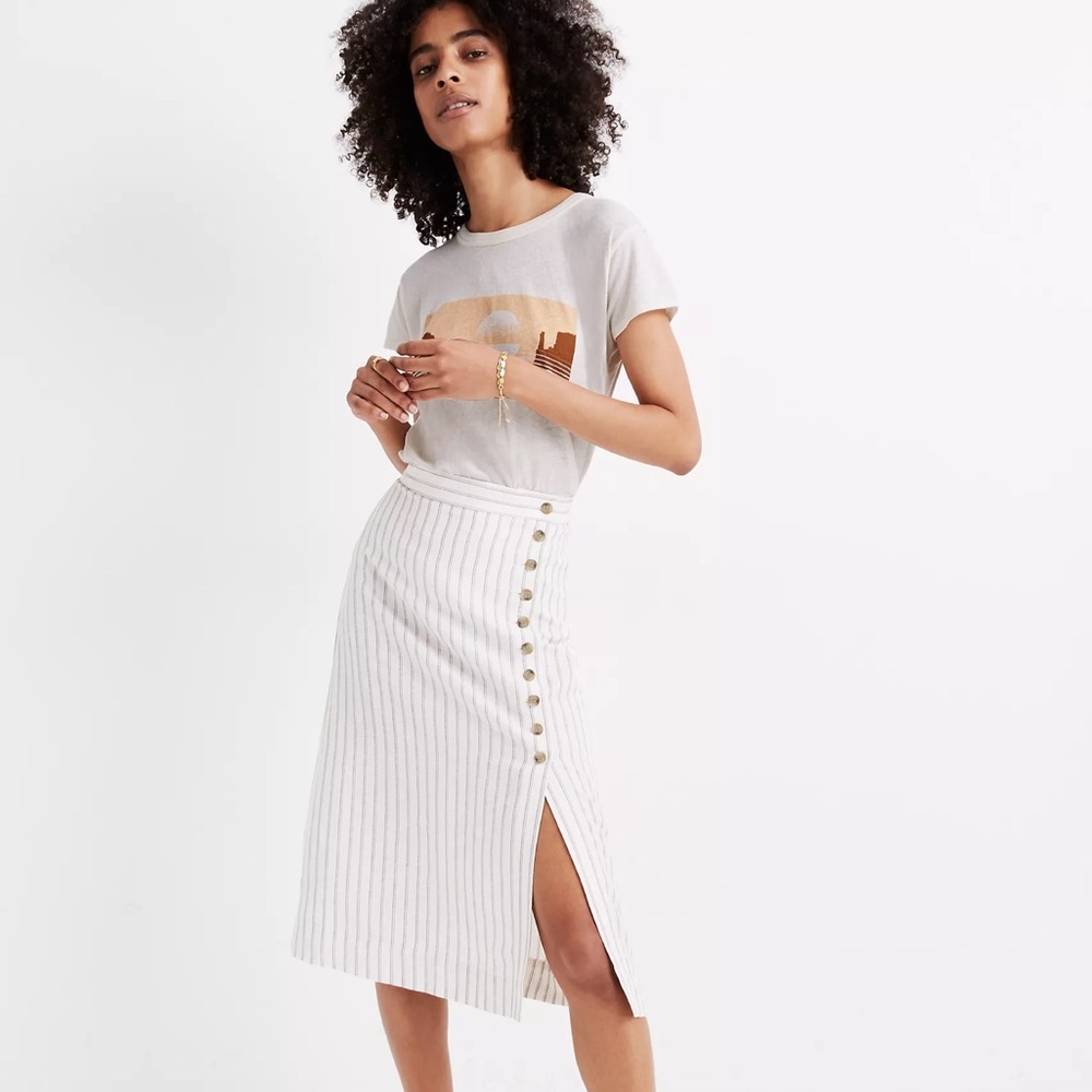Madewell- NWT Linen Side-Button Midi Skirt in Pinstripe. Size 0